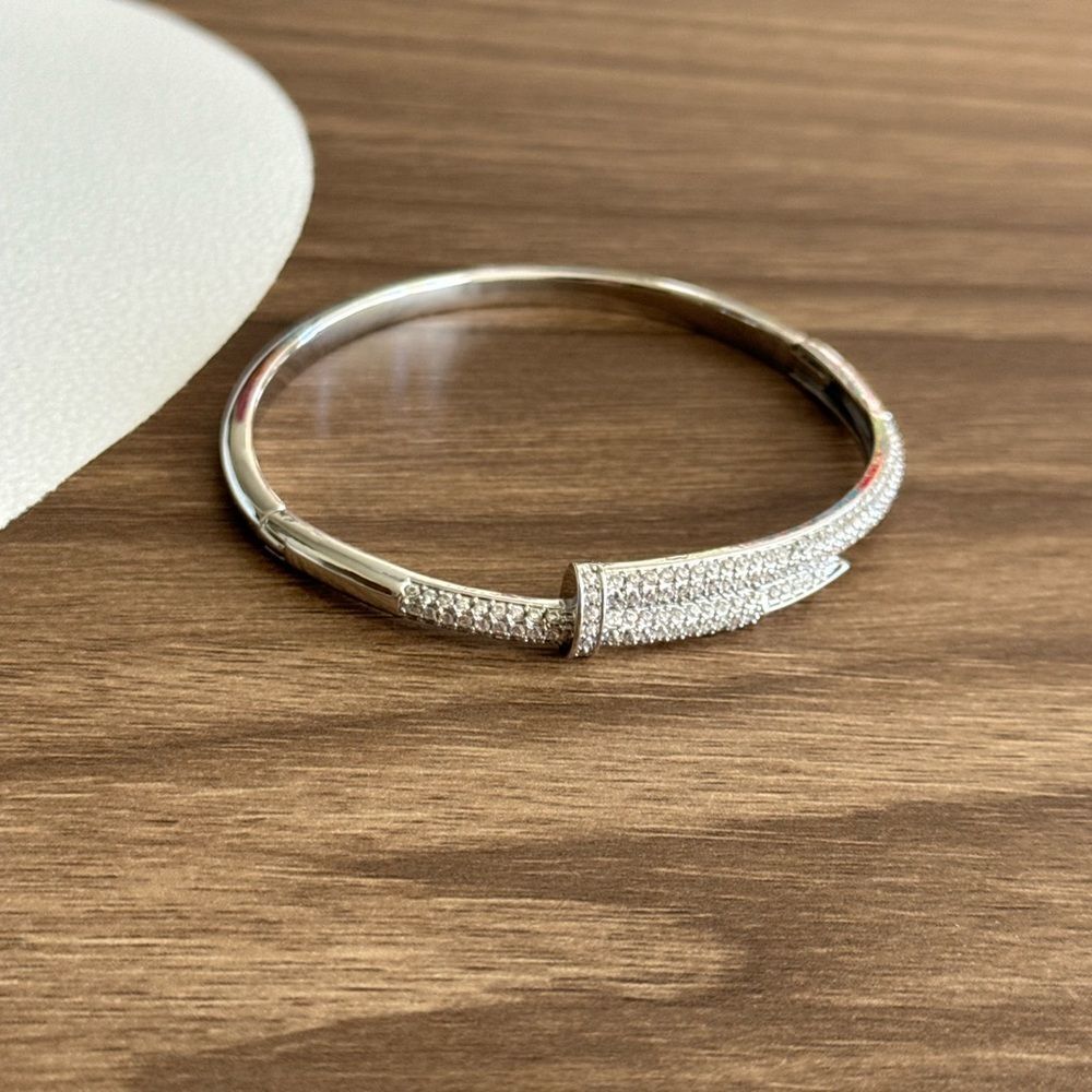 Diamond bracelet Q241 - Picture 3 of 5